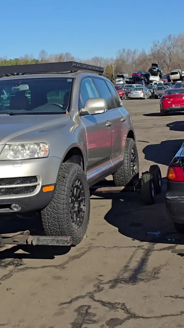 Nellys & Vals Towing - photo 4