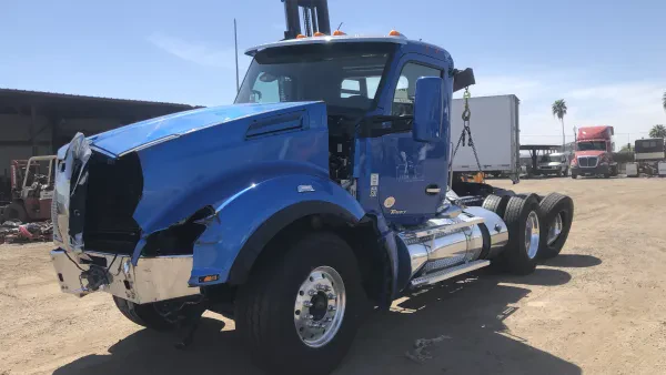 Phoenix Trucks & Parts - photo 2
