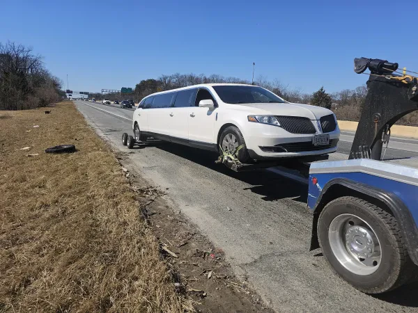 Fullards Towing LLC - photo 3