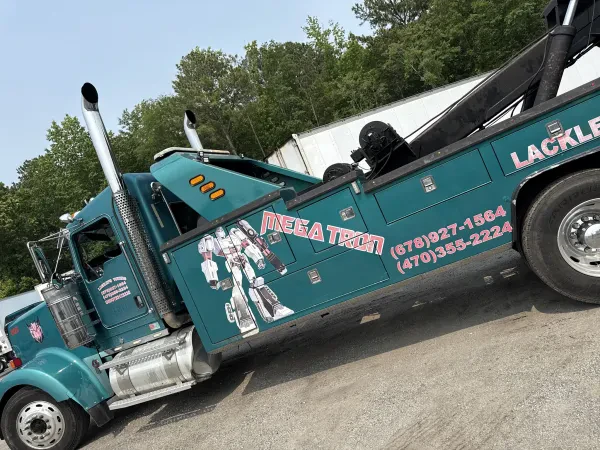 Lackley's Auto & heavy duty towing service - photo 2