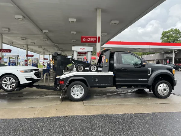 Peters Towing - photo 3