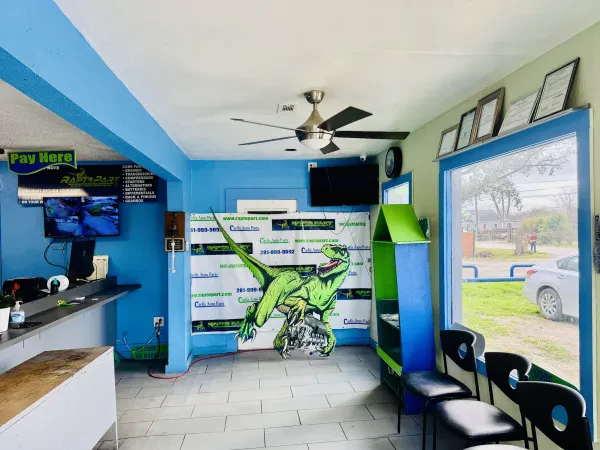 Carfix Auto Parts - photo 2
