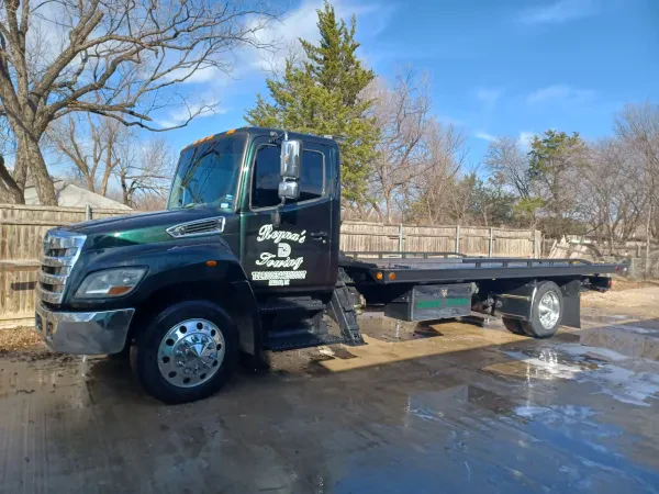 Reyna's Towing - photo 2