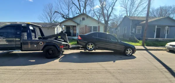 Reyna's Towing - photo 4