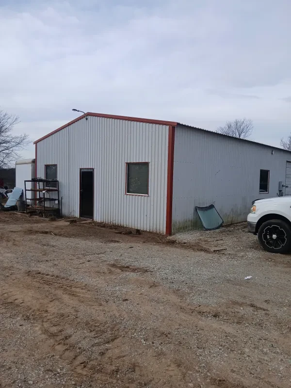 D & W Salvage - photo 2