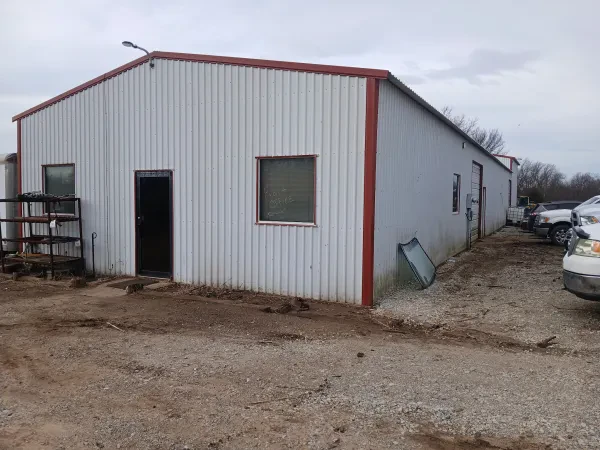 D & W Salvage - photo 4