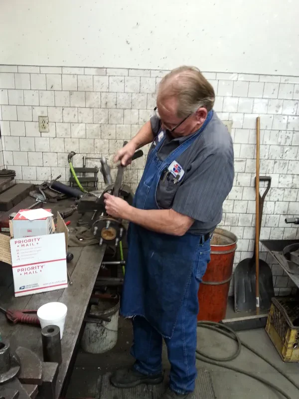 Carquest Auto Parts - HOPKINS AUTOMOTIVE INC - photo 2