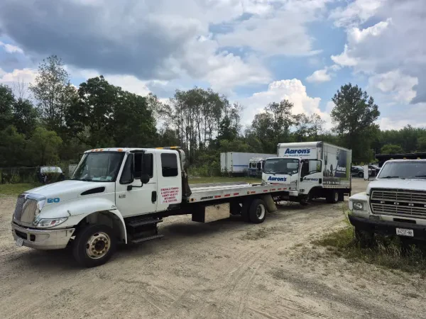 Emerald Towing & Auto Care LLC - photo 4