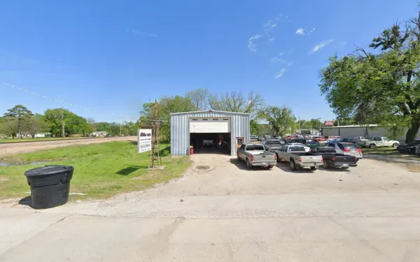 Davenport's Truck & Auto Rpr - photo 2