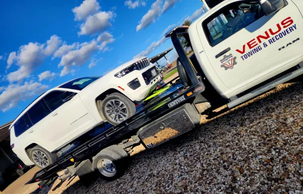 Venus Towing & Recovery - photo 2