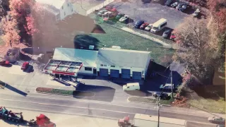 Leo's Maple Service Station