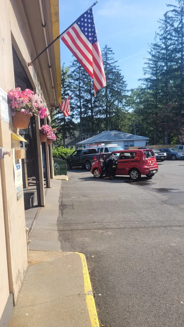 Landing Auto Center - photo 3