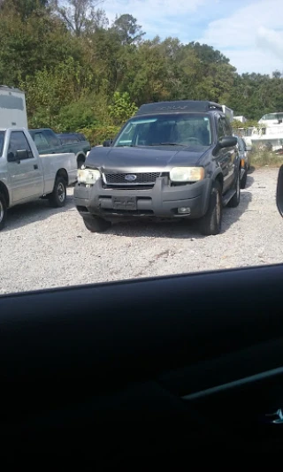 B&C Towing LLC JunkYard in North Charleston (SC) - photo 3