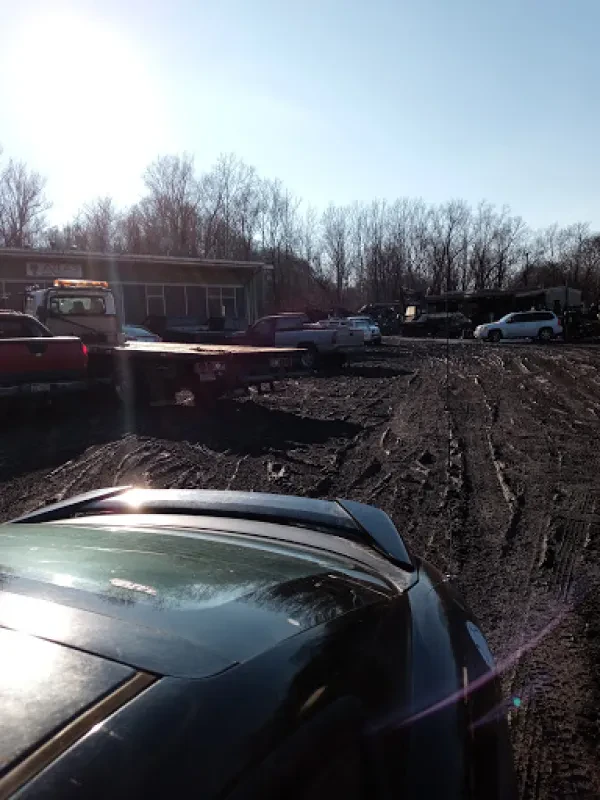 Posey's Auto Wrecking - photo 4