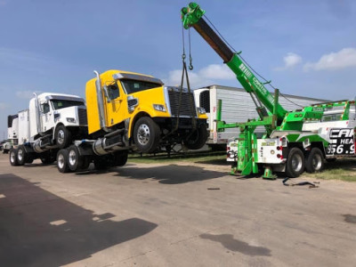 Capital City Towing JunkYard in Edinburg (TX) - photo 2