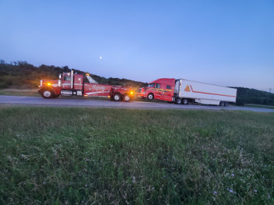 Reliable Towing & Wrecker Service JunkYard in Garland (TX) - photo 2