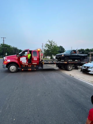 Action Towing & Recovery - photo 1