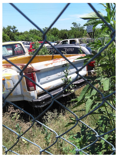 Burnet Auto Salvage JunkYard in Burnet (TX) - photo 4