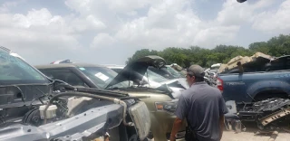 Manuel's Used Auto Parts JunkYard in Pasadena (TX) - photo 4