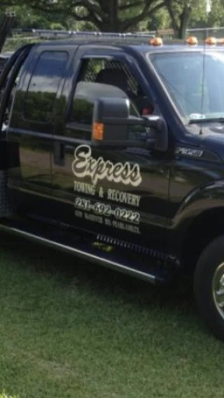 Express Towing & Recovery JunkYard in Pearland (TX) - photo 4