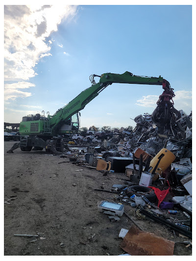 Danny's Car Parts & Recycling JunkYard in San Antonio (TX) - photo 4