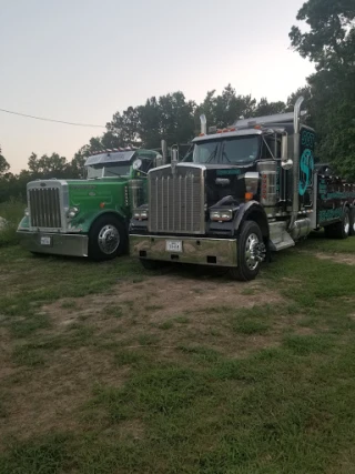 Slinky's Wrecker JunkYard in New Caney (TX) - photo 2