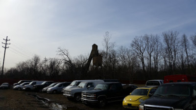 Eastwood Auto Dismantlers JunkYard in Akron (OH) - photo 3