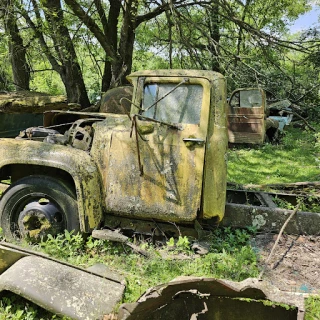 Stark Wrecking Co JunkYard in Miamisburg (OH) - photo 4