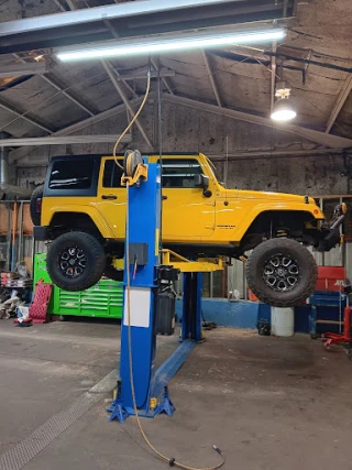 All Jeeps Parts & Sales JunkYard in Albuquerque (NM) - photo 2