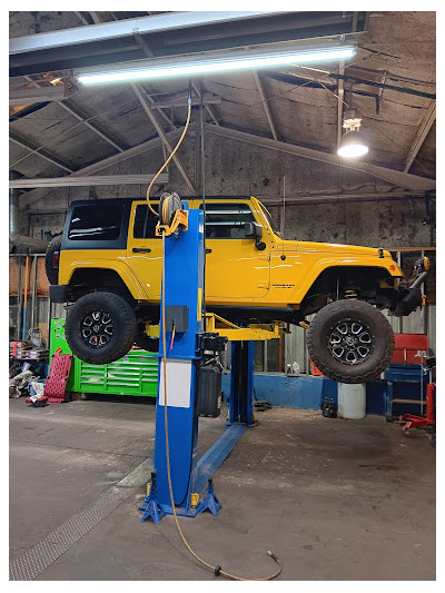 All Jeeps Parts & Sales JunkYard in Albuquerque (NM) - photo 2