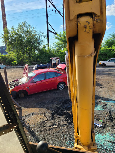 Rudy's Towing & Auto Salvage JunkYard in Philadelphia (PA)