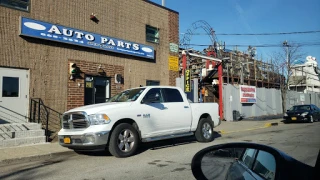 Freeport Auto Parts & Wrecking Corporation. JunkYard in Freeport (NY) - photo 1