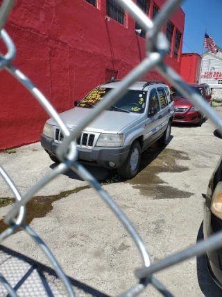 Hiawatha Used Cars & Auto Parts JunkYard in Syracuse (NY) - photo 2