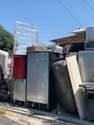 Rodriguez Scrap Metal JunkYard in Fullerton (CA) - photo 3