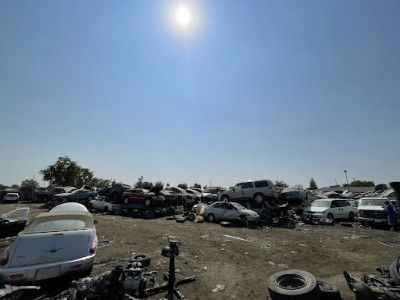 Euro-N-Domestic Auto Dismantling JunkYard in Bakersfield (CA) - photo 3