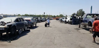 California Auto Wrecking Inc JunkYard in Los Angeles (CA) - photo 4