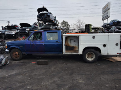 Junior's Auto Parts & Salvage JunkYard in Los Angeles (CA) - photo 1