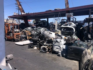 Toyota World JunkYard in Los Angeles (CA) - photo 3