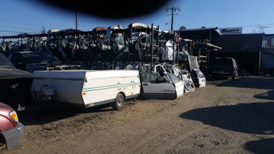 Bauer's Auto Wrecking JunkYard in Fresno (CA) - photo 4