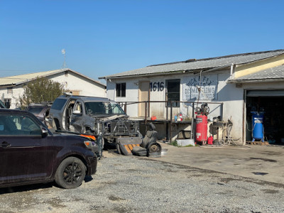 Pick & Fix Auto Dismantling JunkYard in Visalia (CA) - photo 4