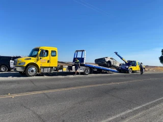 Mc Hugh Auto Wrecking JunkYard in Concord (CA) - photo 2