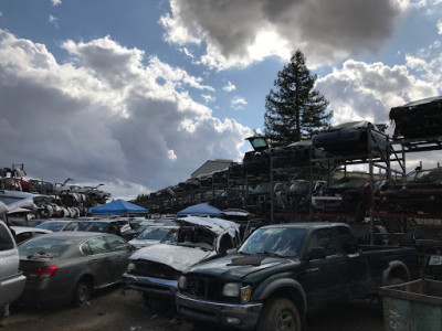 Rancho Toyota Recycling JunkYard in Rancho Cordova (CA) - photo 2