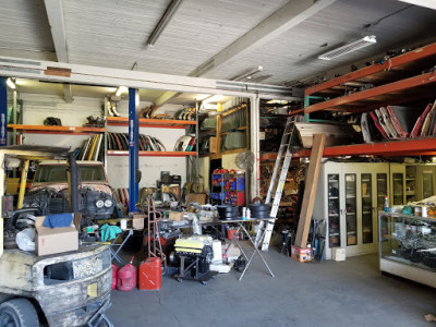 Vintage Chevy Trucks JunkYard in Fremont (CA) - photo 2