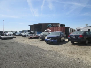 AA2 Auto Salvage and Recycling JunkYard in Lancaster (CA) - photo 3