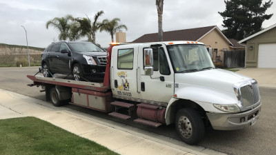 BANANA'S TOWING JunkYard in Santa Maria (CA) - photo 1